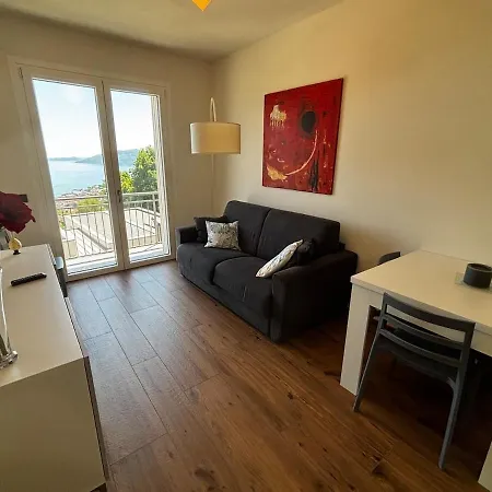 Moderno Vista Sul Maggiore *